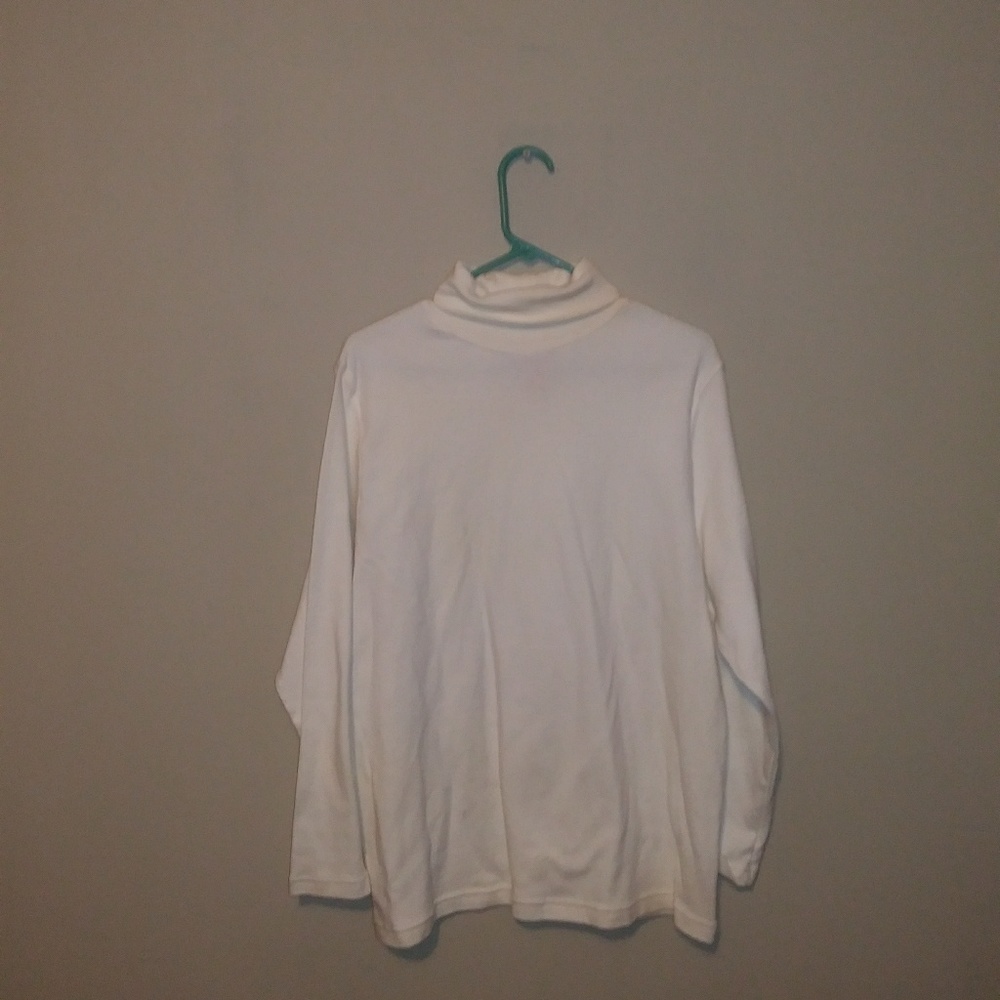 Cream Colored Women's Turtleneck